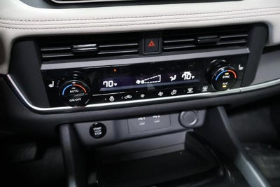 2027 Nissan Rogue Dark Armor™ Intelligent AWD [[2027_ROGUE_1323]]