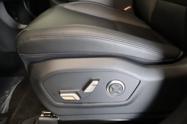 2027 Hyundai SANTA FE HYBRID Limited 7P AWD