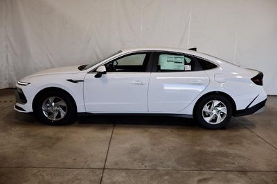 2027 Hyundai SONATA SE FWD