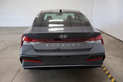 2026 Hyundai ELANTRA SE Sedan