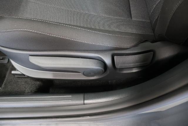 2026 Hyundai ELANTRA SE Sedan