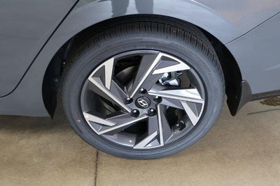 2026 Hyundai ELANTRA Limited Sedan