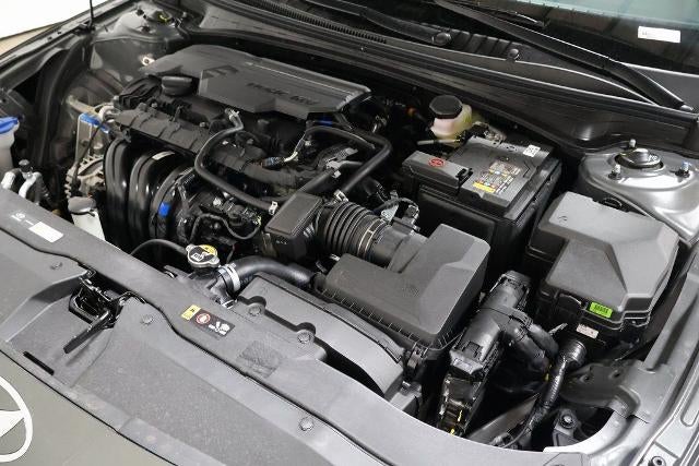 2026 Hyundai ELANTRA Limited IVT