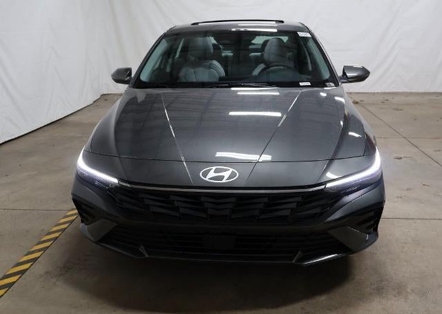 2026 Hyundai ELANTRA Limited IVT