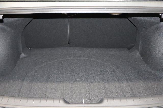 2026 Hyundai ELANTRA Limited IVT