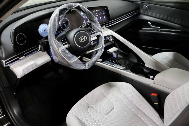 2026 Hyundai ELANTRA Limited IVT