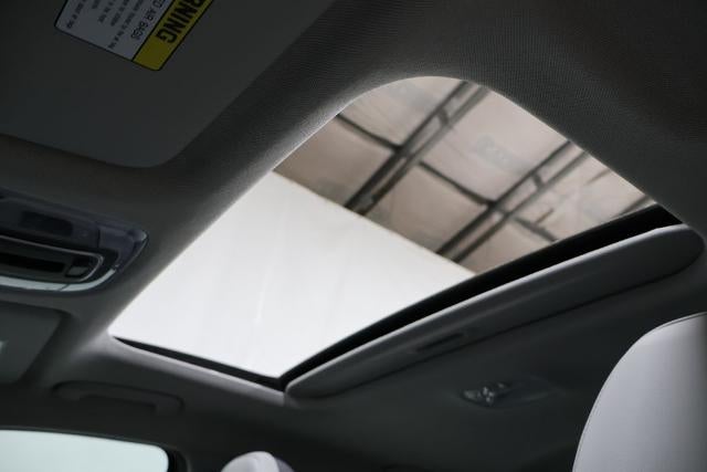 2026 Hyundai ELANTRA Limited IVT