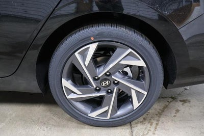 2026 Hyundai ELANTRA Limited IVT