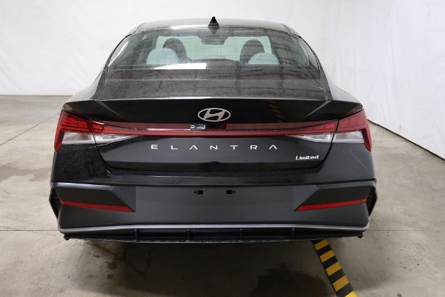 2026 Hyundai ELANTRA Limited IVT