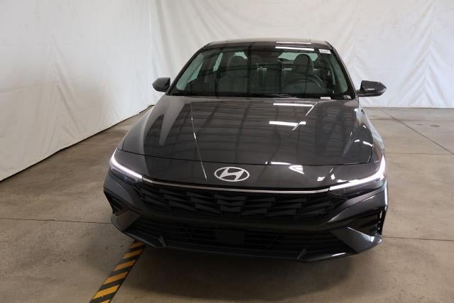 2026 Hyundai ELANTRA Limited Sedan