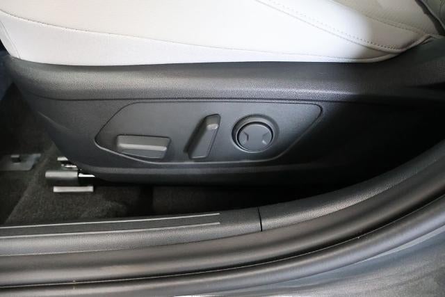 2026 Hyundai ELANTRA Limited Sedan