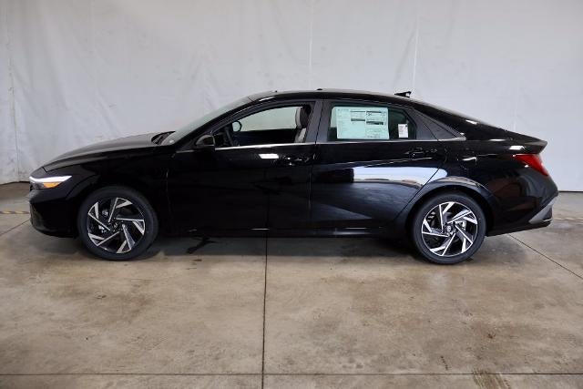 2026 Hyundai ELANTRA Limited Sedan