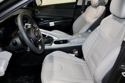 2026 Hyundai ELANTRA Limited IVT