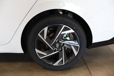 2026 Hyundai ELANTRA Limited Sedan