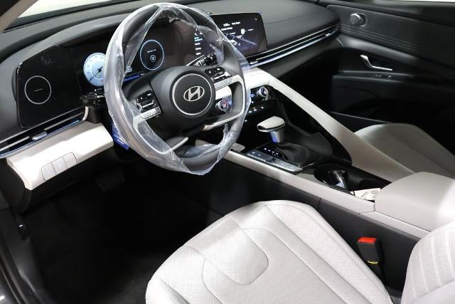 2026 Hyundai ELANTRA Limited IVT