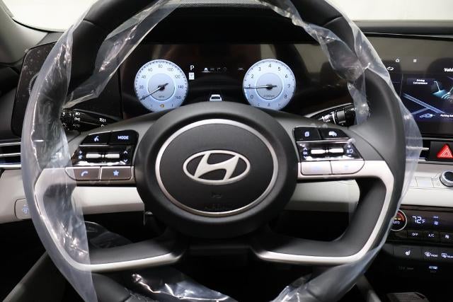2026 Hyundai ELANTRA Limited IVT