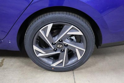 2026 Hyundai ELANTRA Limited IVT