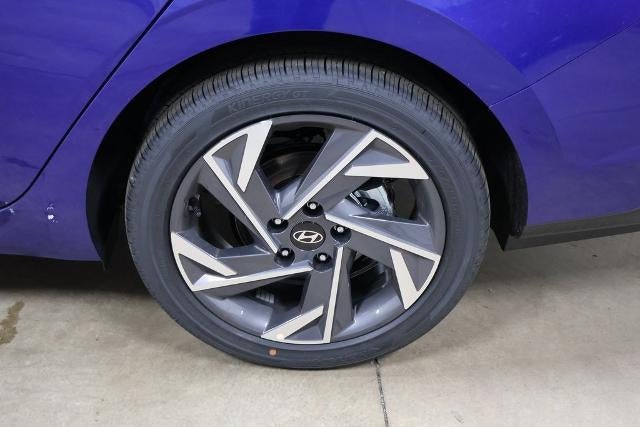 2026 Hyundai ELANTRA Limited IVT