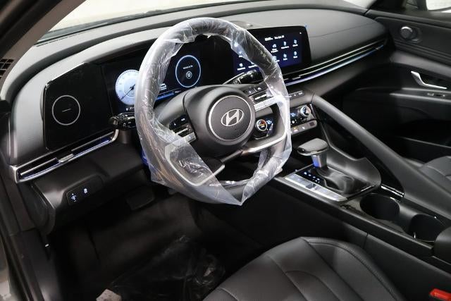 2026 Hyundai ELANTRA Limited IVT