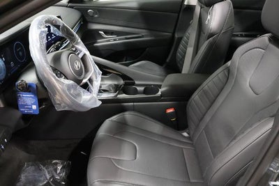 2026 Hyundai ELANTRA Limited IVT