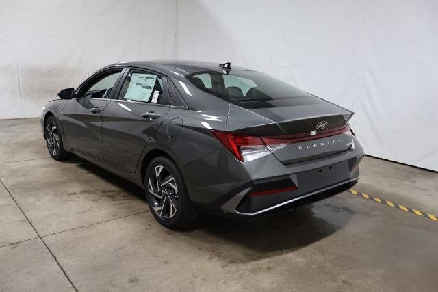 2026 Hyundai ELANTRA Limited IVT