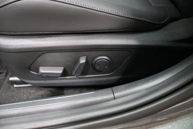 2026 Hyundai ELANTRA Limited IVT