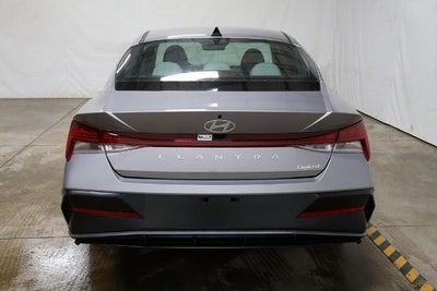 2026 Hyundai ELANTRA Limited IVT