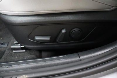 2026 Hyundai ELANTRA Limited IVT