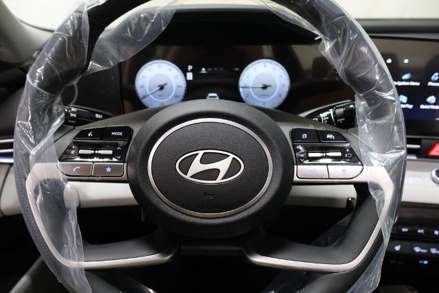 2026 Hyundai ELANTRA Limited IVT