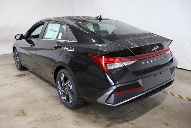 2026 Hyundai ELANTRA Limited Sedan