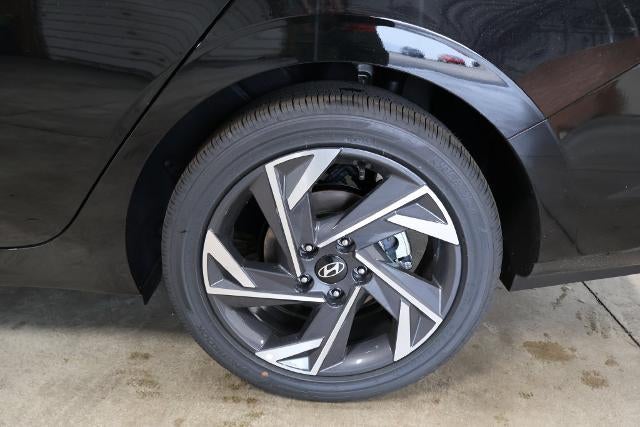 2026 Hyundai ELANTRA Limited Sedan