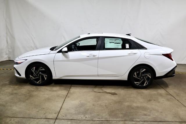 2026 Hyundai ELANTRA Limited IVT