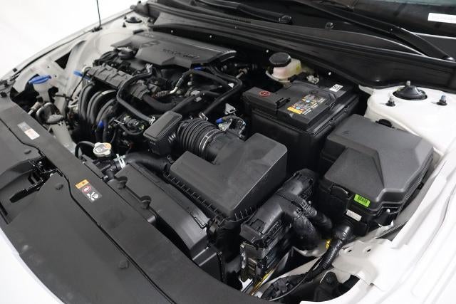 2026 Hyundai ELANTRA Limited IVT