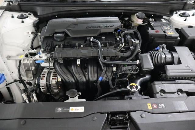 2026 Hyundai ELANTRA Limited IVT