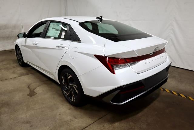 2026 Hyundai ELANTRA Limited IVT