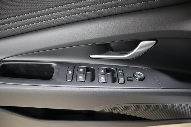 2026 Hyundai ELANTRA Limited IVT