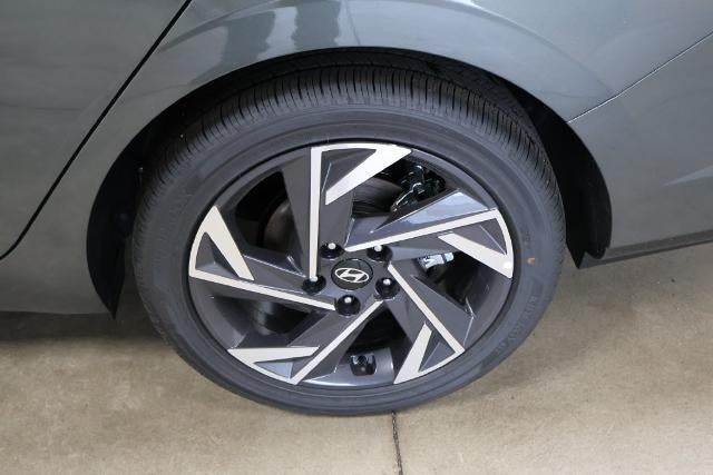 2026 Hyundai ELANTRA Limited Sedan