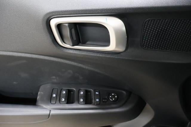 2026 Hyundai VENUE SE FWD