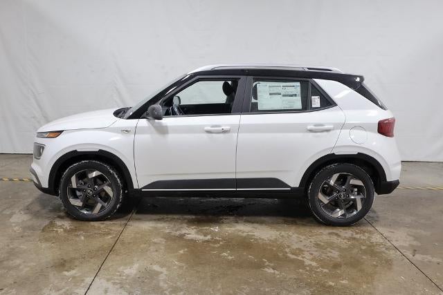 2026 Hyundai VENUE SEL FWD w/Two-Tone Roof