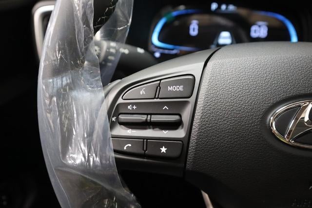 2026 Hyundai VENUE SEL FWD w/Two-Tone Roof