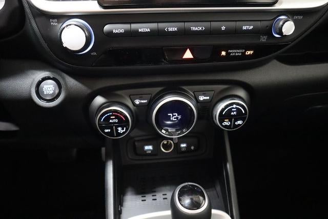 2026 Hyundai VENUE SEL FWD w/Two-Tone Roof