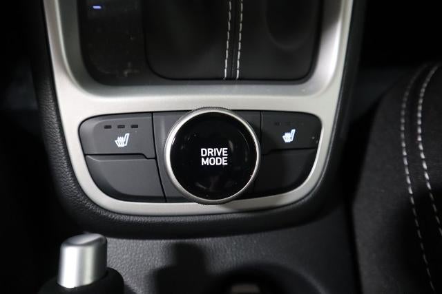 2026 Hyundai VENUE SEL FWD w/Two-Tone Roof