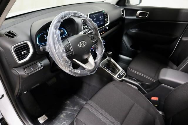 2026 Hyundai VENUE SEL FWD w/Two-Tone Roof