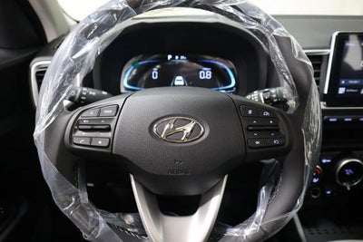 2026 Hyundai VENUE SEL FWD w/Two-Tone Roof