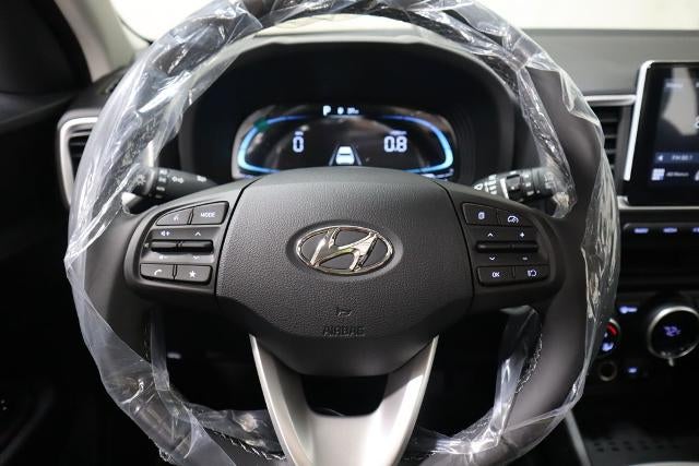 2026 Hyundai VENUE SEL FWD w/Two-Tone Roof