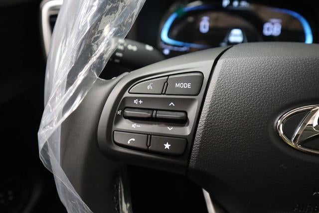 2026 Hyundai VENUE SEL FWD w/Two-Tone Roof