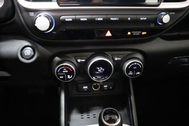 2026 Hyundai VENUE SEL FWD w/Two-Tone Roof