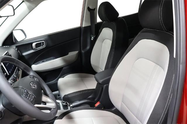 2025 Hyundai VENUE SEL IVT