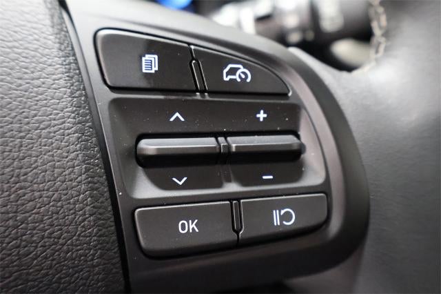 2025 Hyundai VENUE SEL IVT