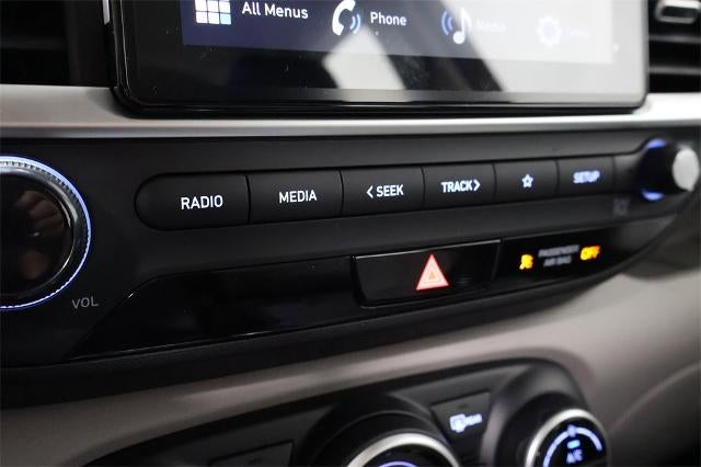 2025 Hyundai VENUE SEL IVT